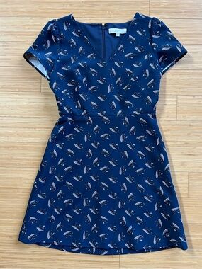 LOFT Navy V-Neck Short Sleeve Dress with White Feather Print